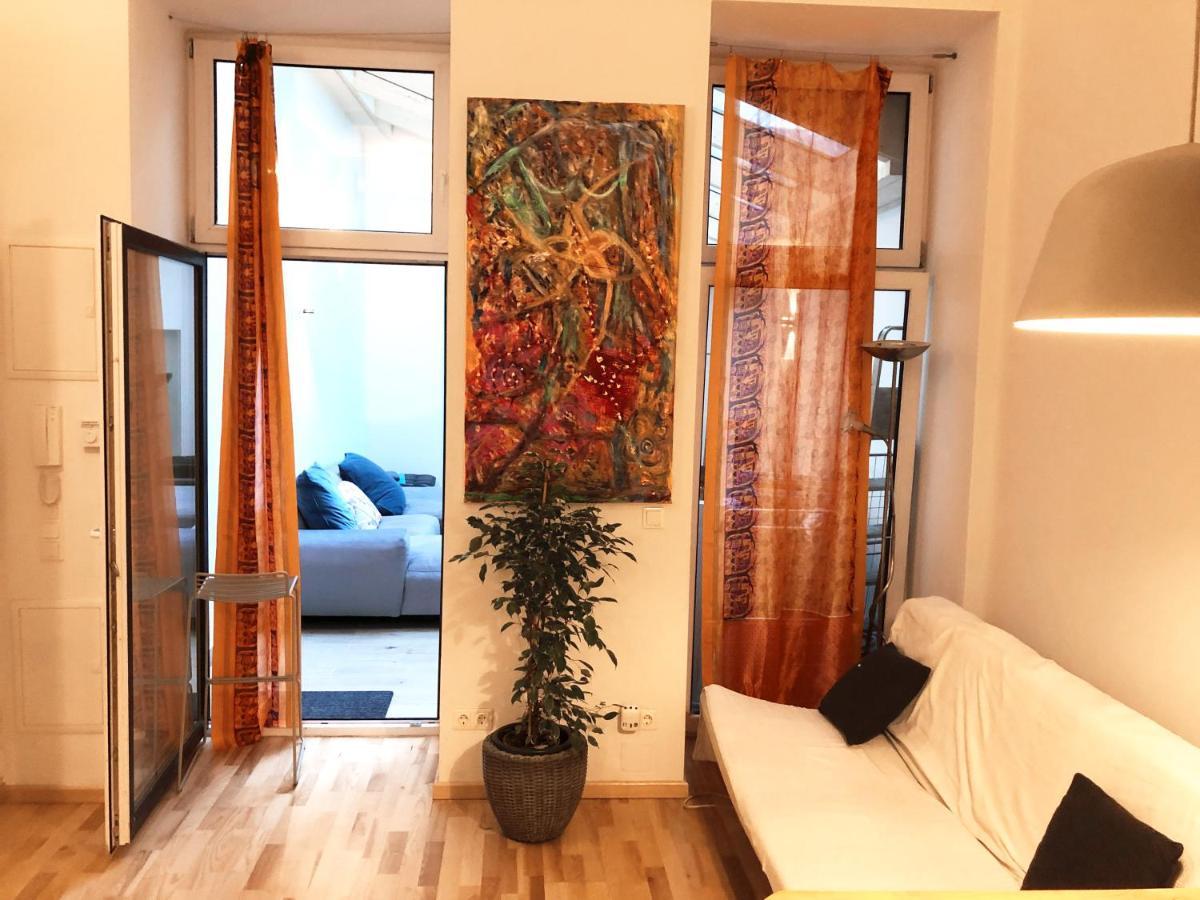 Stylish Loft Apartment City Center Wina Bagian luar foto
