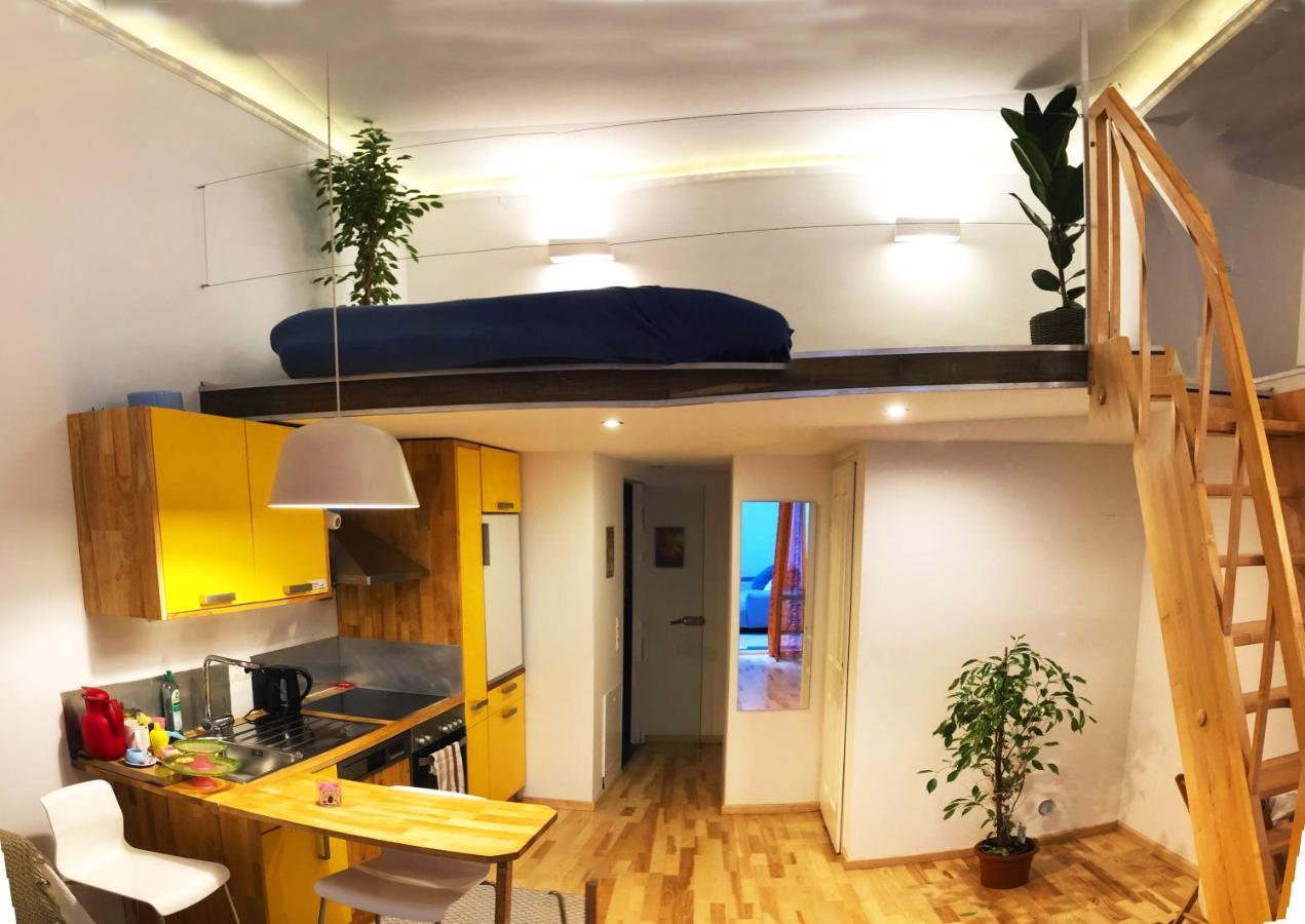 Stylish Loft Apartment City Center Wina Bagian luar foto